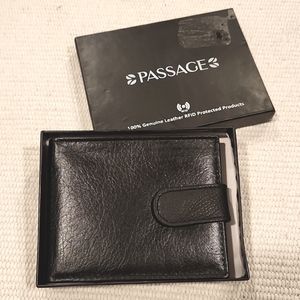 RFID bi-fold leather wallet
